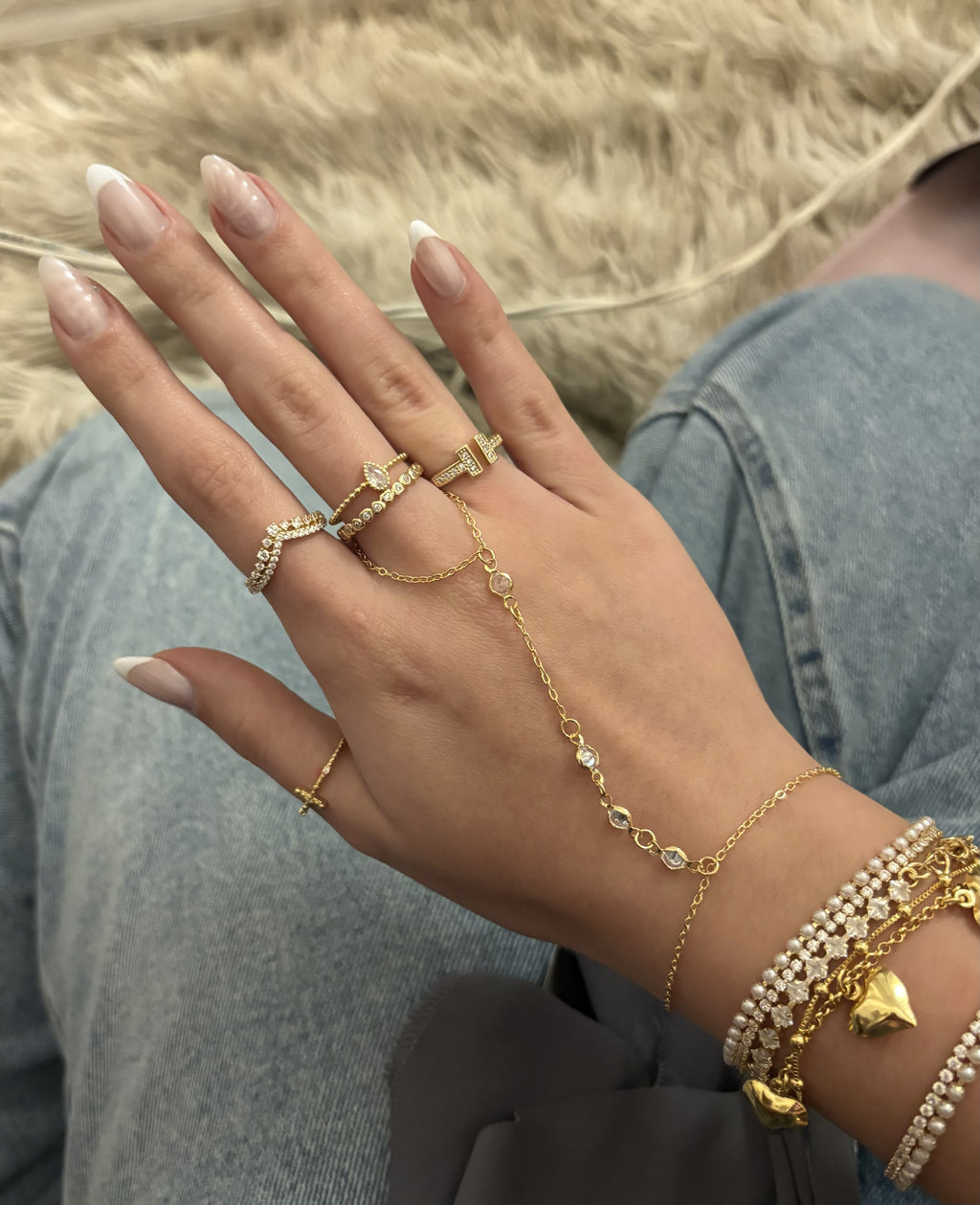 Chain'd Hand Hand-Chain New Version – Cardom